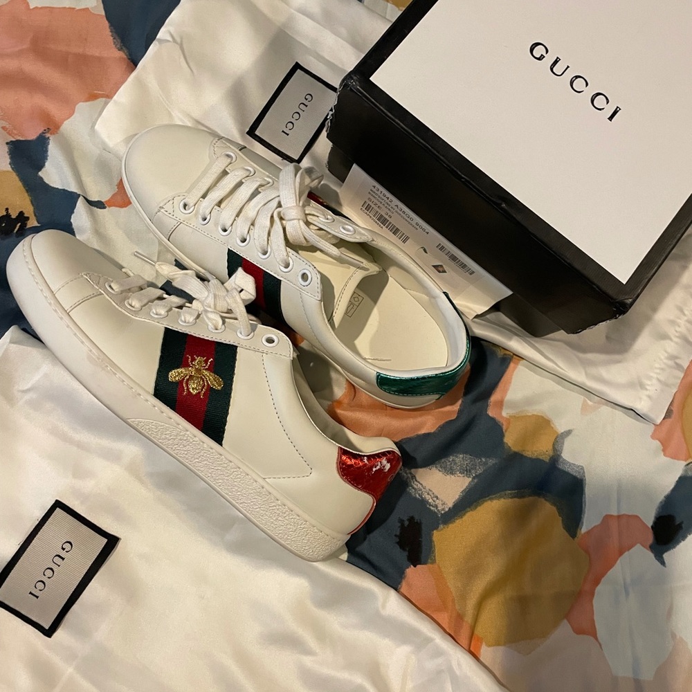 Authentic Gucci sneakers sz 38